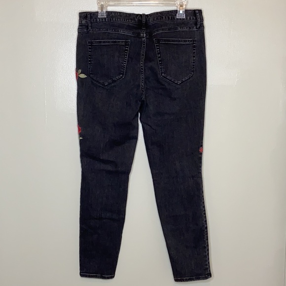 a.n.a a new approach jeans, size 16 - Picture 2 of 8